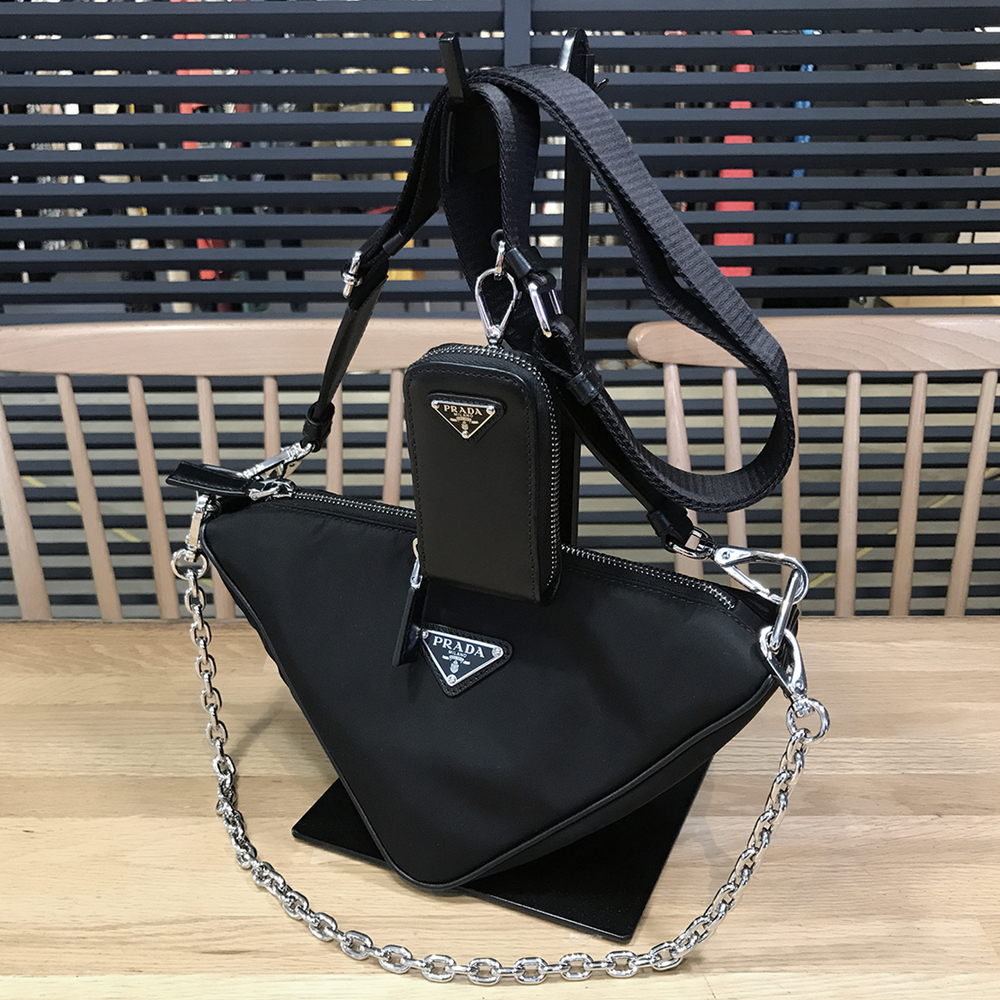 Prada Re Edition Triangle Shoulder Bag Black Chain